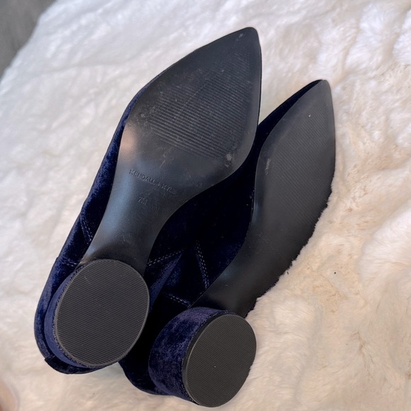 Kendall & Kylie Midnight Blue Velvet Ankle Boots | Size 7 | Like New - Picture 6 of 6